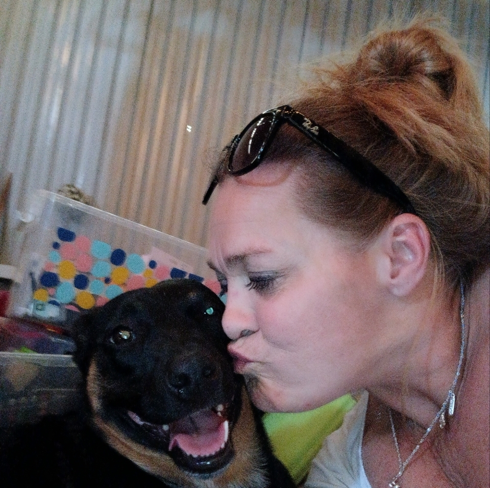 Meet your Posher, April